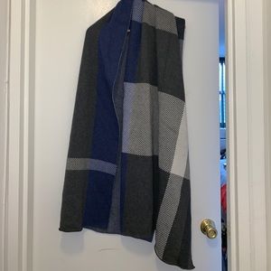 Gray/Blue Plaid Jacquard Blanket Scarf